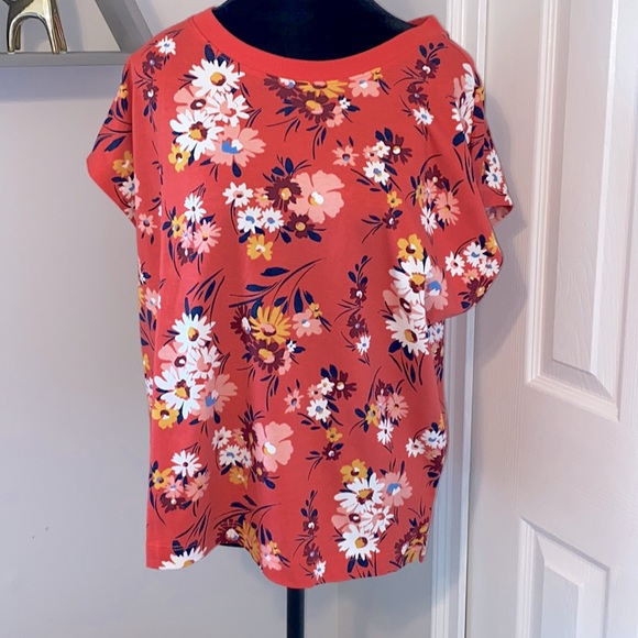 LOFT Tops - Ladies Loft Size LP orange floral cotton top, NWOT never worn No defects